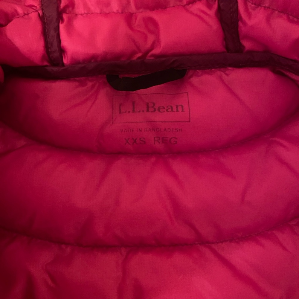 L.L. Bean Women's Jacket in Bright Pink - Picture 2 of 4